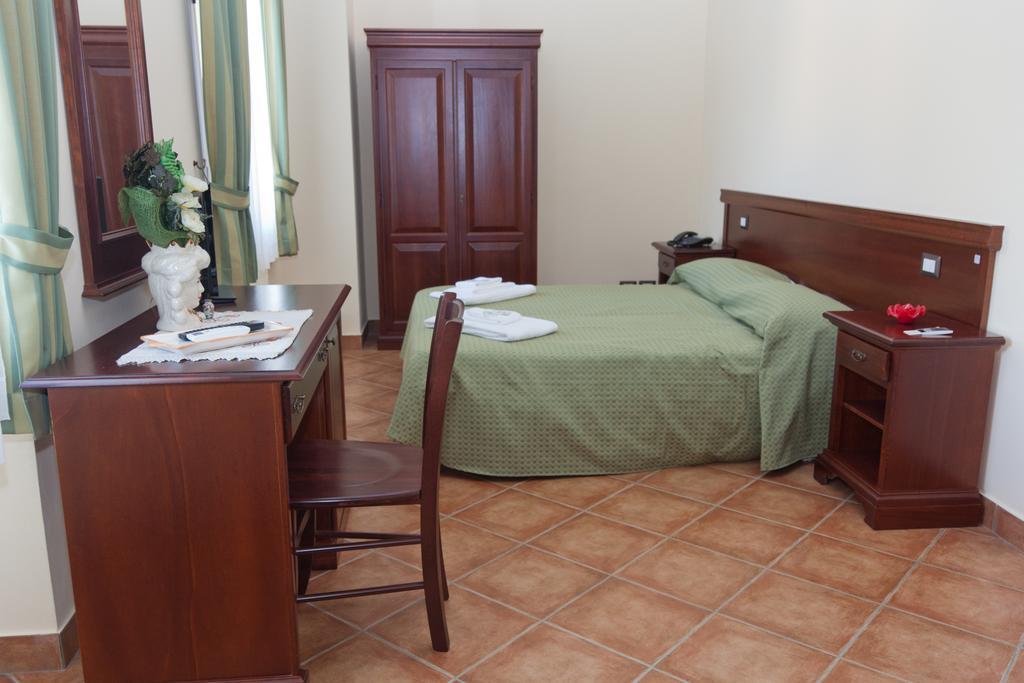 Agriturismo Valle Dell'Etna Roccella Valdemone Oda fotoğraf