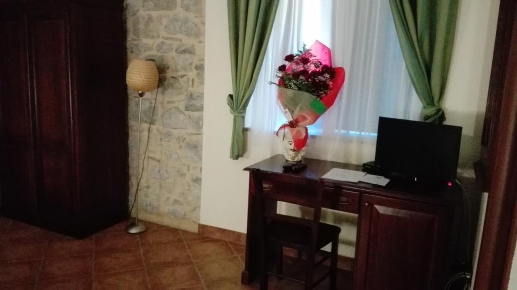 Agriturismo Valle Dell'Etna Roccella Valdemone Dış mekan fotoğraf
